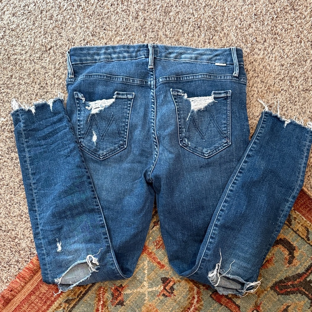 MOTHER Distressed Ankle Jeans in Blue